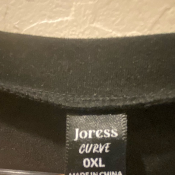 Black Graphic Tee - Picture 4 of 4